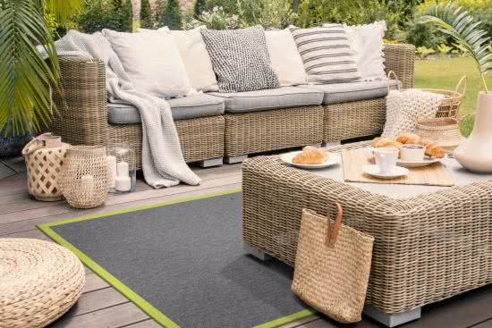 Outdoor Teppich Taffino Rips steingrau Bord�re hellgr�n